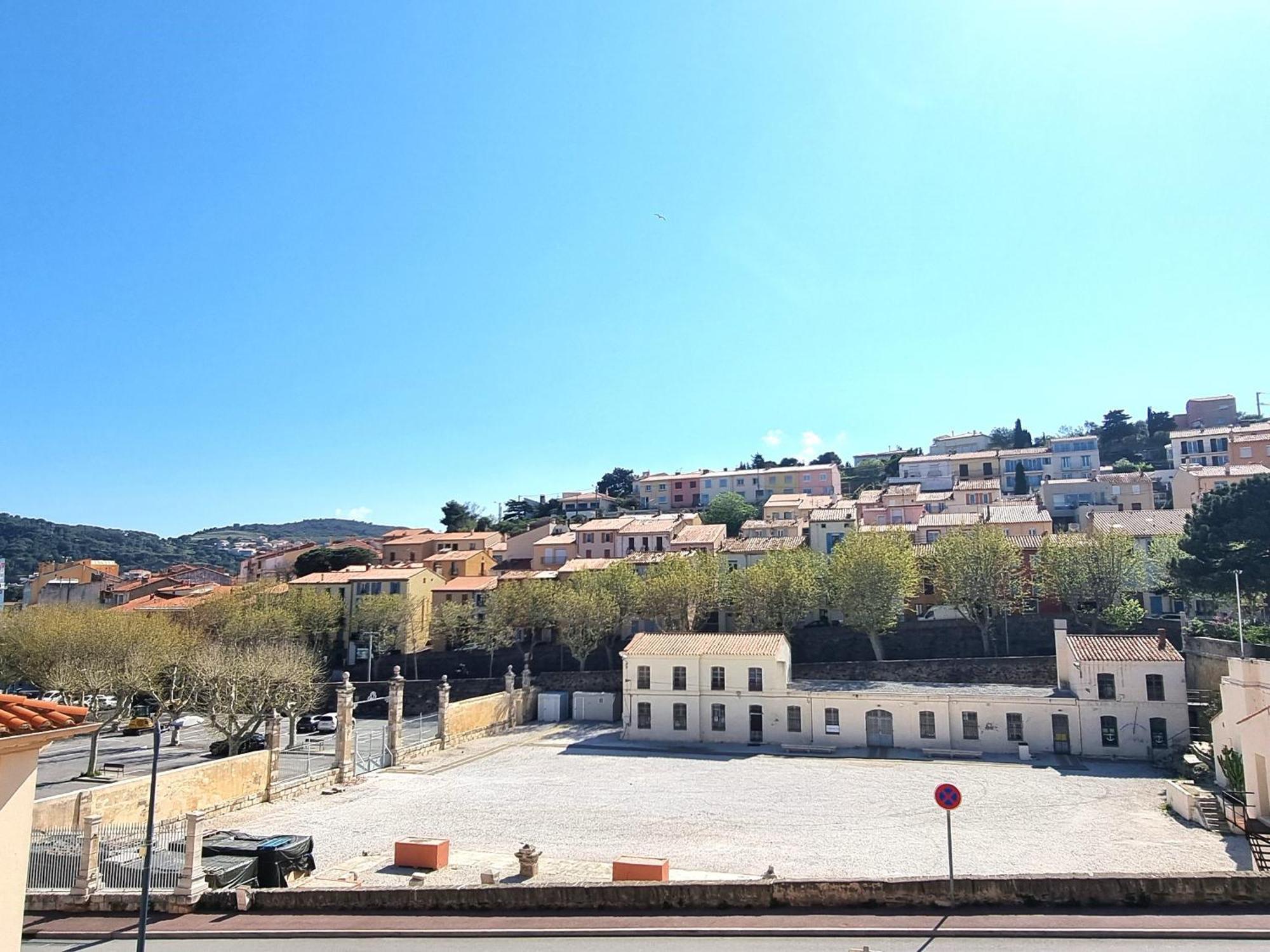 Appartement En Duplex 4 Couchages Au Coeur De Port-Vendres, Face A La Place De L'Obelisque - Fr-1-309-337 Port Vendres Luaran gambar